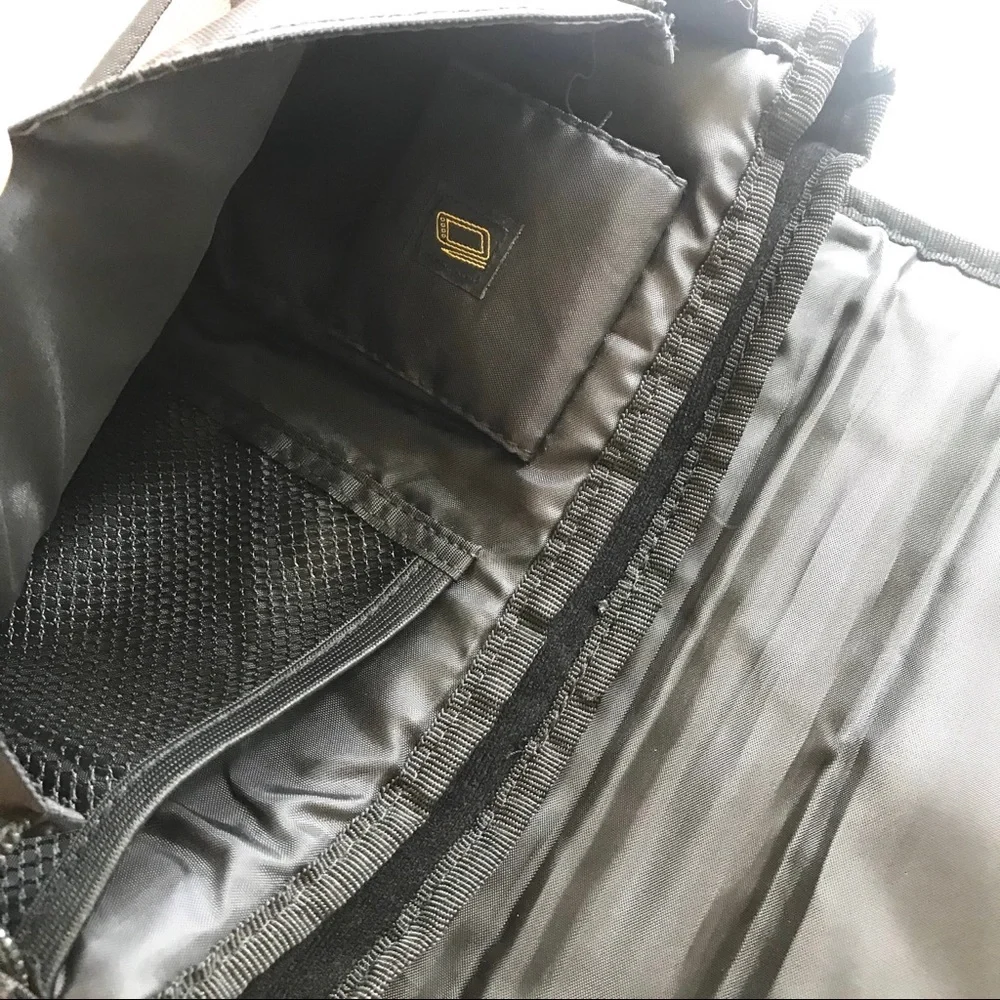 Targus Messenger padded bag with handle & strap